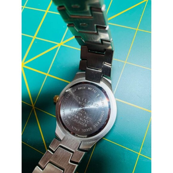 Milan Mens Two-Tone Stainless Steel Quartz Watch Blue Dial 100M Water Resistant - Picture 4 of 5